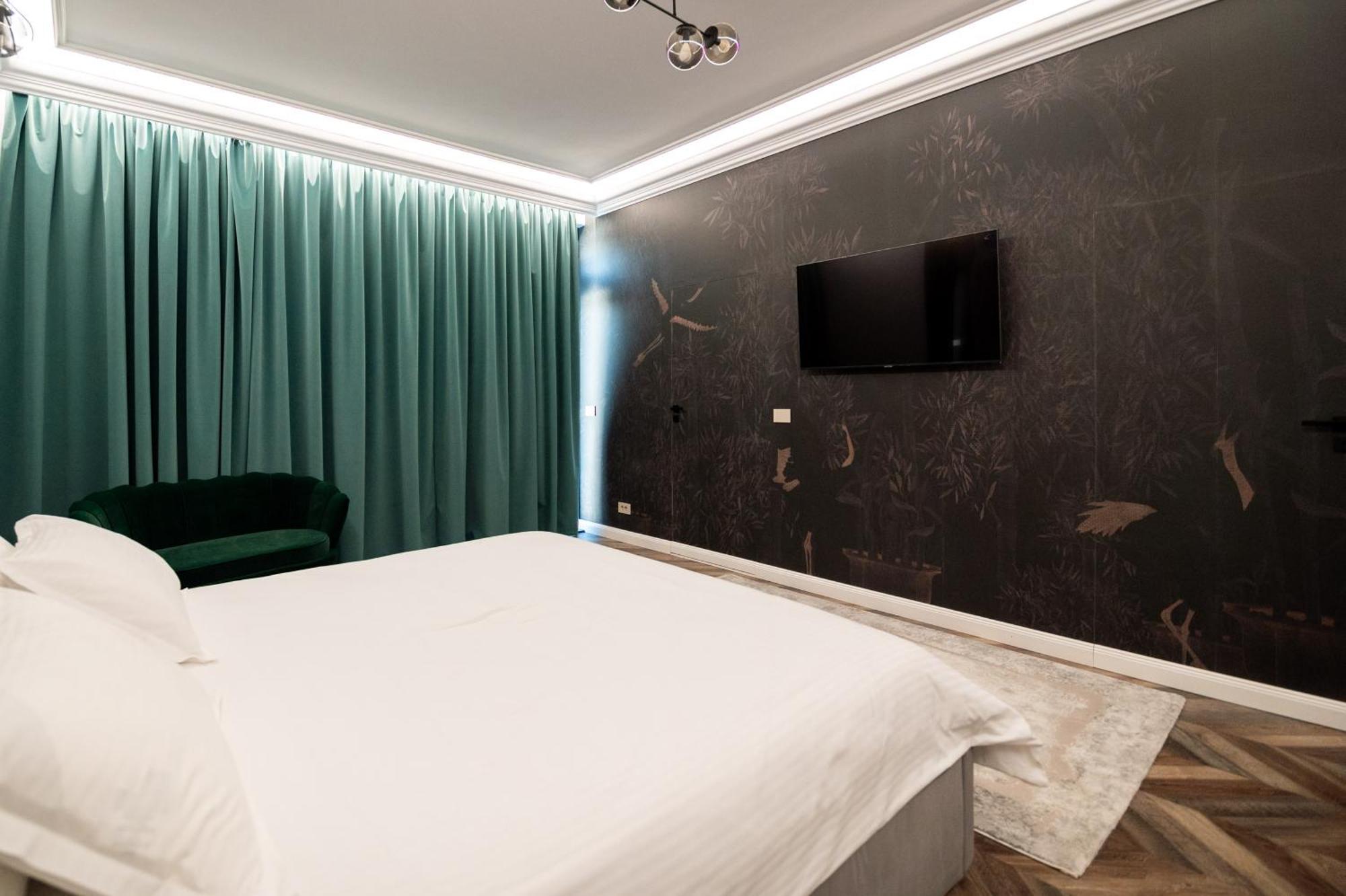 The Penthouse Hotell Vaslui Eksteriør bilde