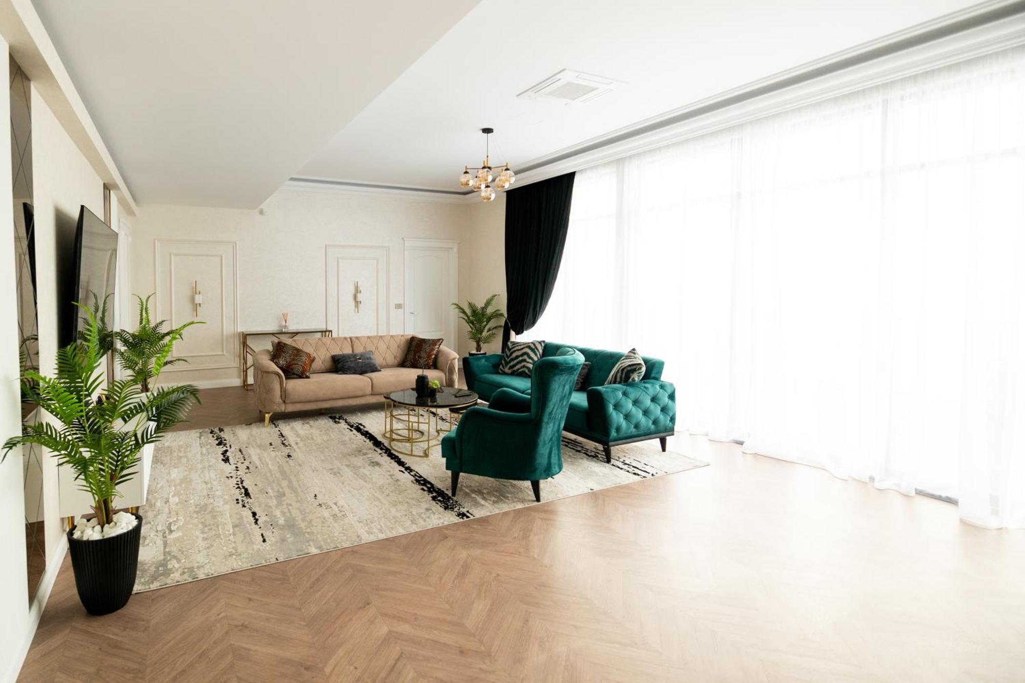 The Penthouse Hotell Vaslui Eksteriør bilde