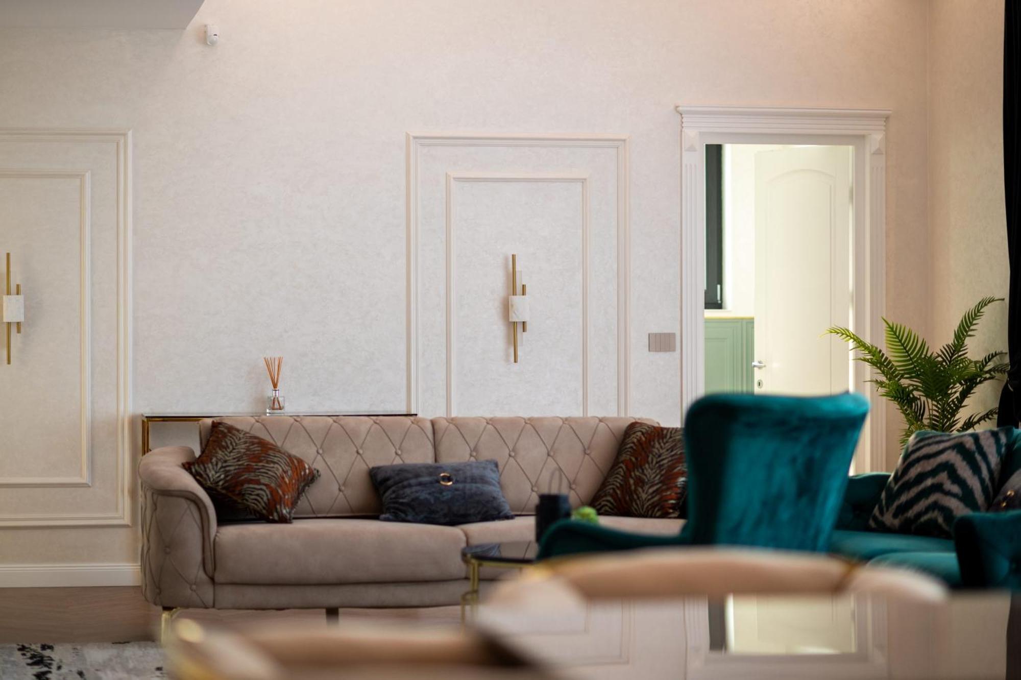 The Penthouse Hotell Vaslui Eksteriør bilde
